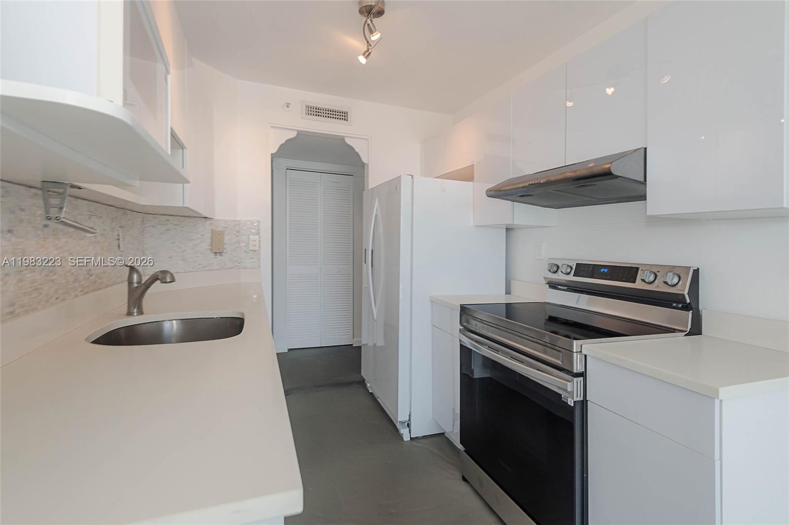 1688 West Ave #PH-07 Miami Beach, FL 33139