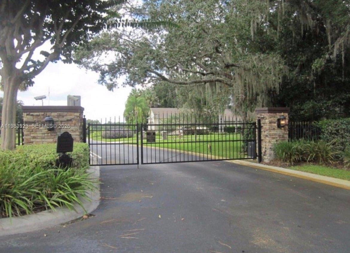 330 Glen Clb Dr Other, FL 32713