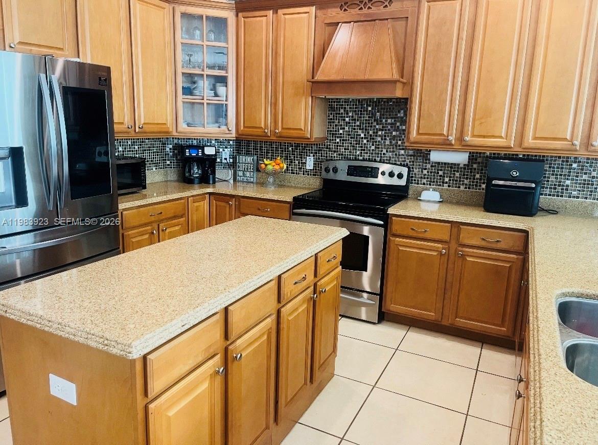 330 Glen Clb Dr Other, FL 32713