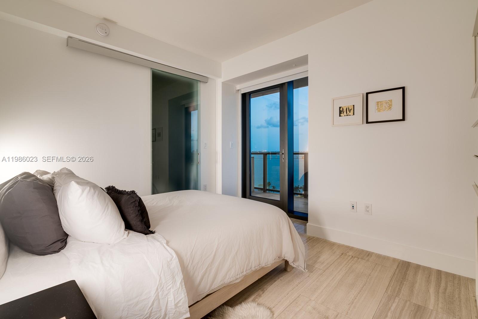 image Echo Brickell8