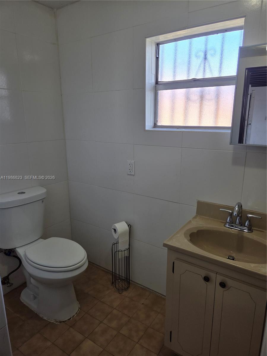 3061 NW 83rd Ter Miami, FL 33147