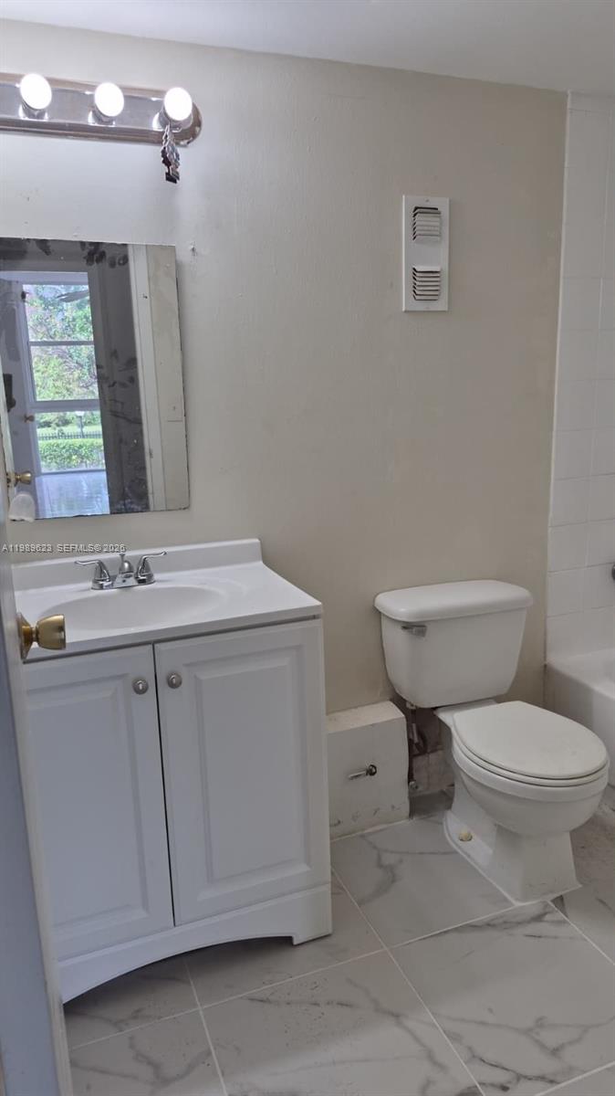 16950 W Dixie Hwy A-228 Hwy #A228 North Miami Beach, FL 33160