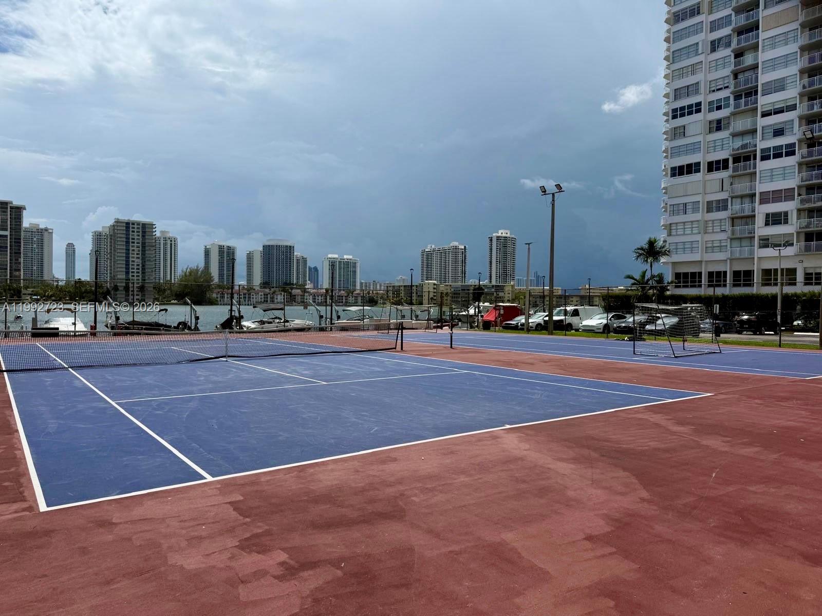 2780 NE 183rd St #2107 Aventura, FL 33160