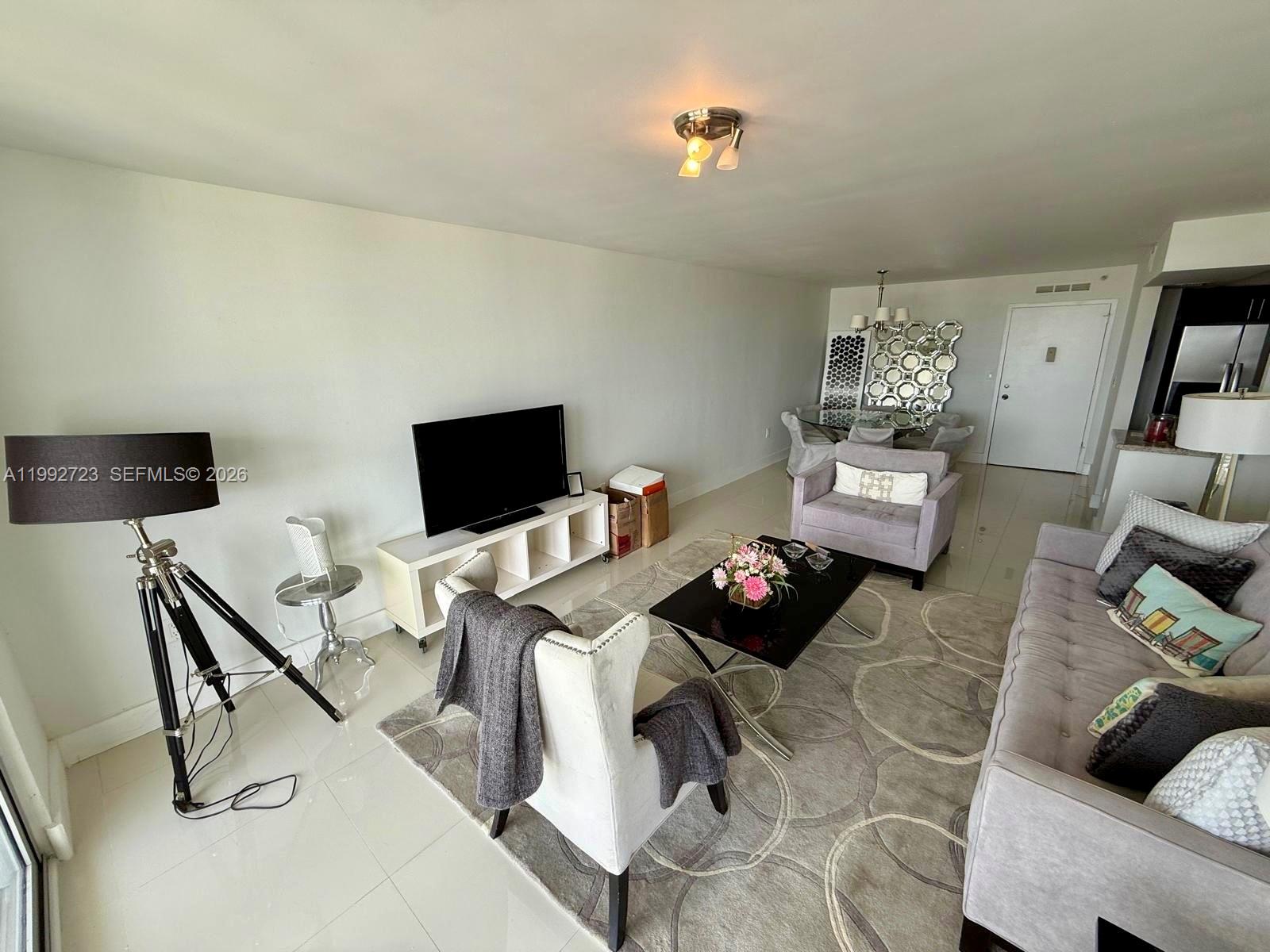 2780 NE 183rd St #2107 Aventura, FL 33160