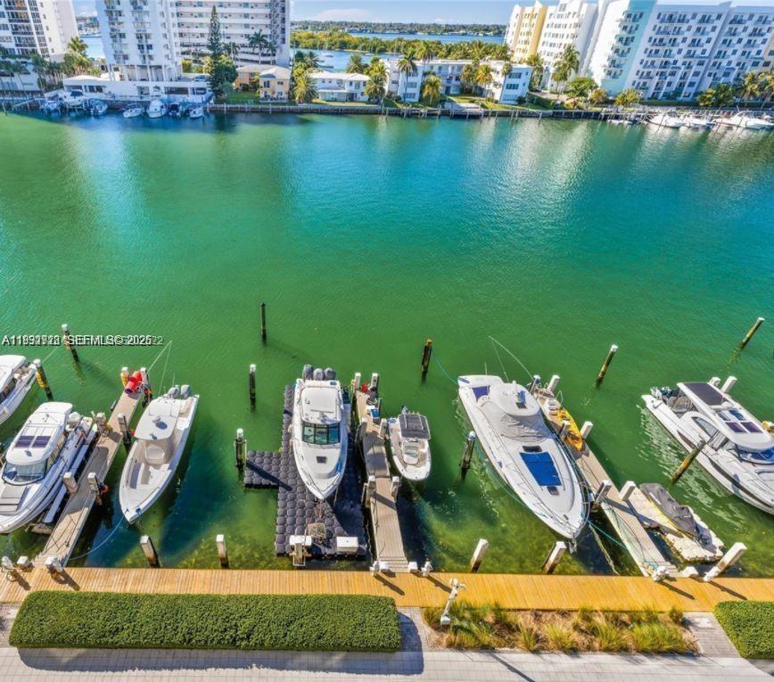 7930 East Dr #DR North Bay Village, FL 33141