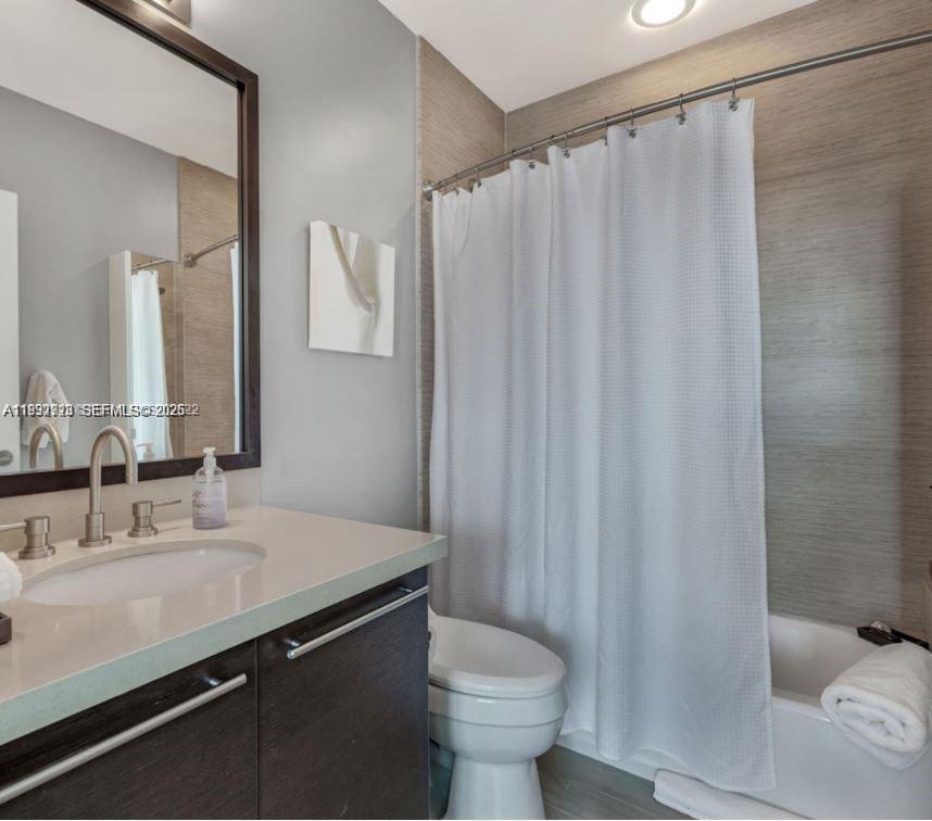 7930 East Dr #DR North Bay Village, FL 33141