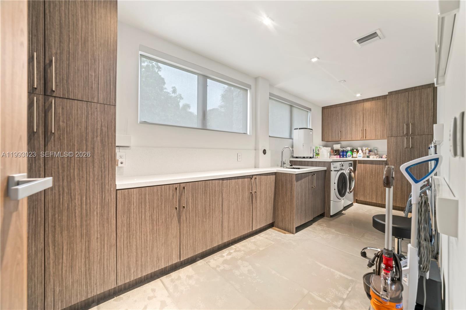 9301 N Bayshore Dr Miami Shores, FL 33138