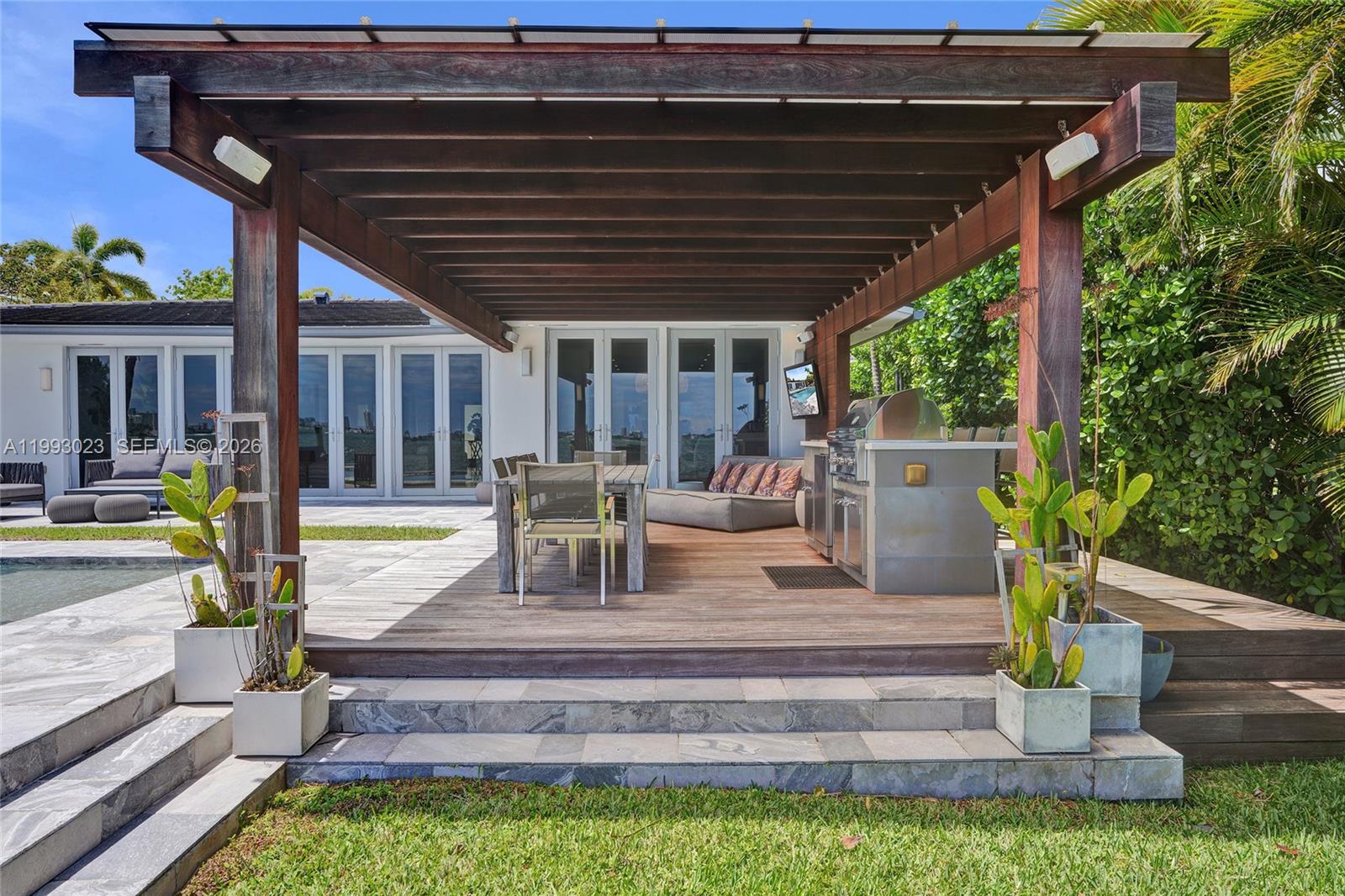 9301 N Bayshore Dr Miami Shores, FL 33138