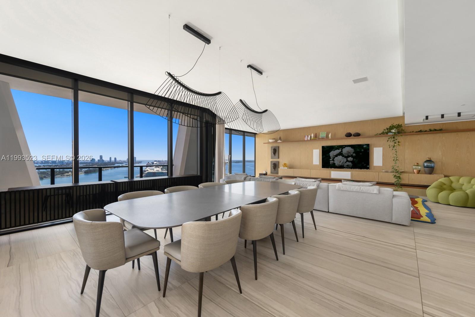 1000 Biscayne Blvd #2702 Miami, FL 33132