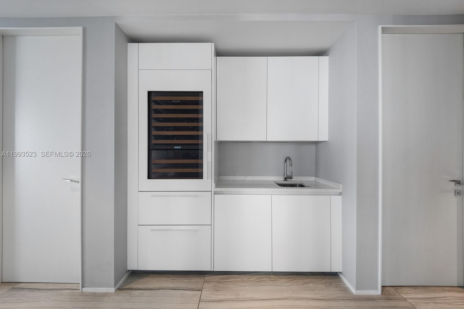 1000 Biscayne Blvd #2702 Miami, FL 33132