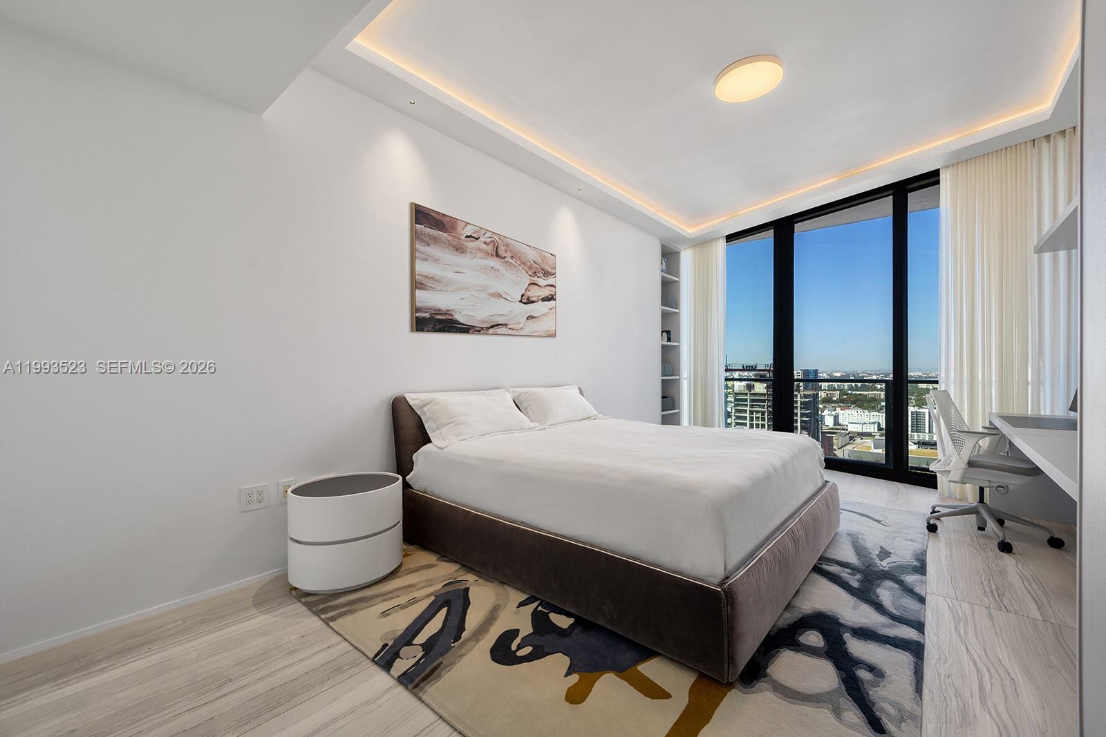 1000 Biscayne Blvd #2702 Miami, FL 33132