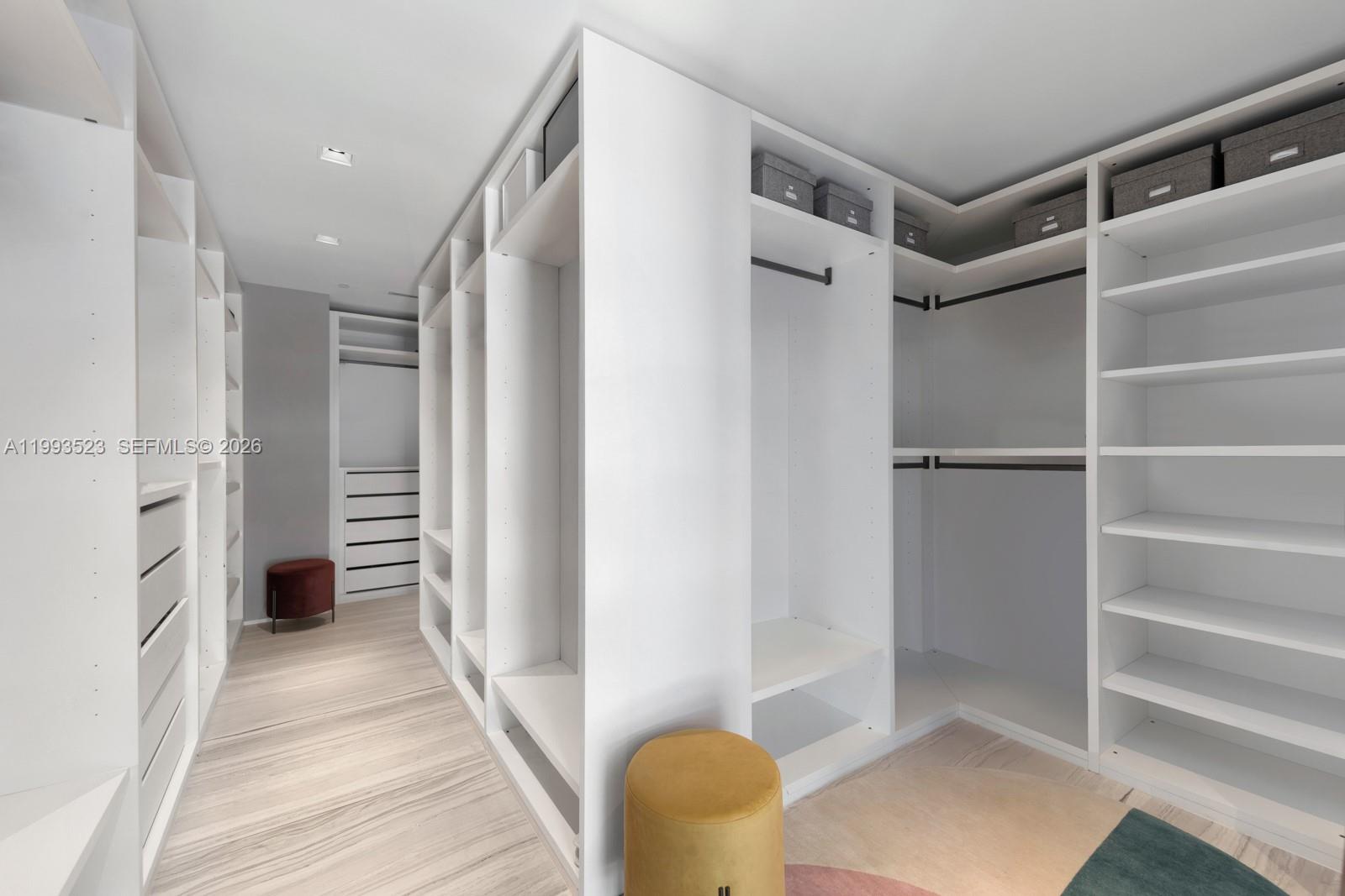 1000 Biscayne Blvd #2702 Miami, FL 33132