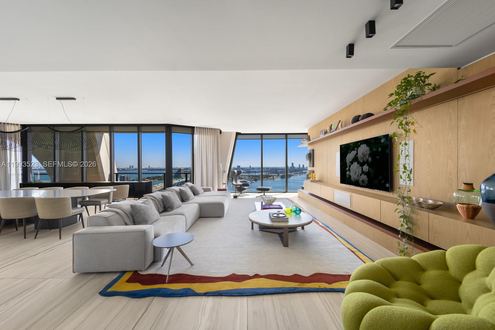 1000 Biscayne Blvd #2702 Miami, FL 33132