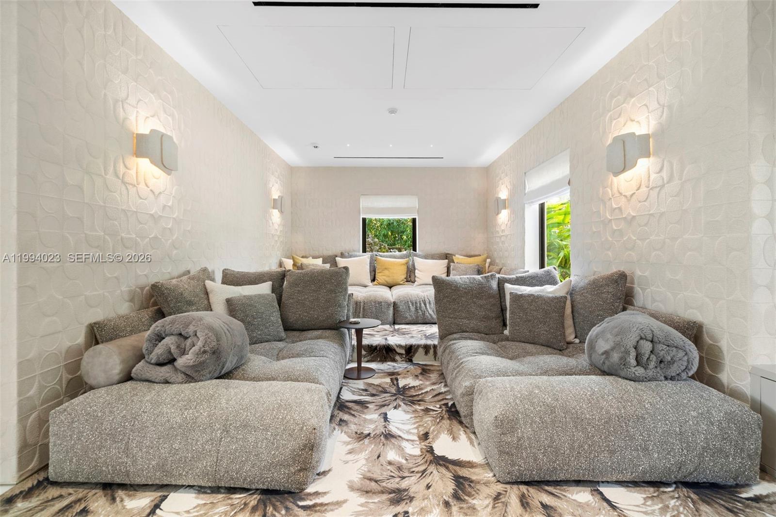 3681 Flamingo Dr Miami Beach, FL 33140