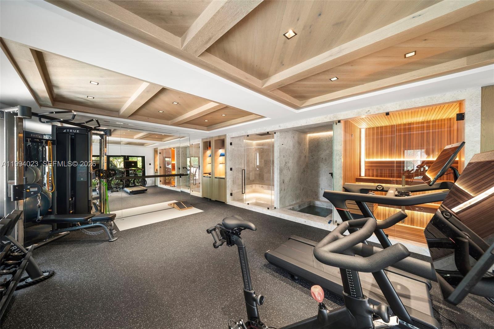 3681 Flamingo Dr Miami Beach, FL 33140