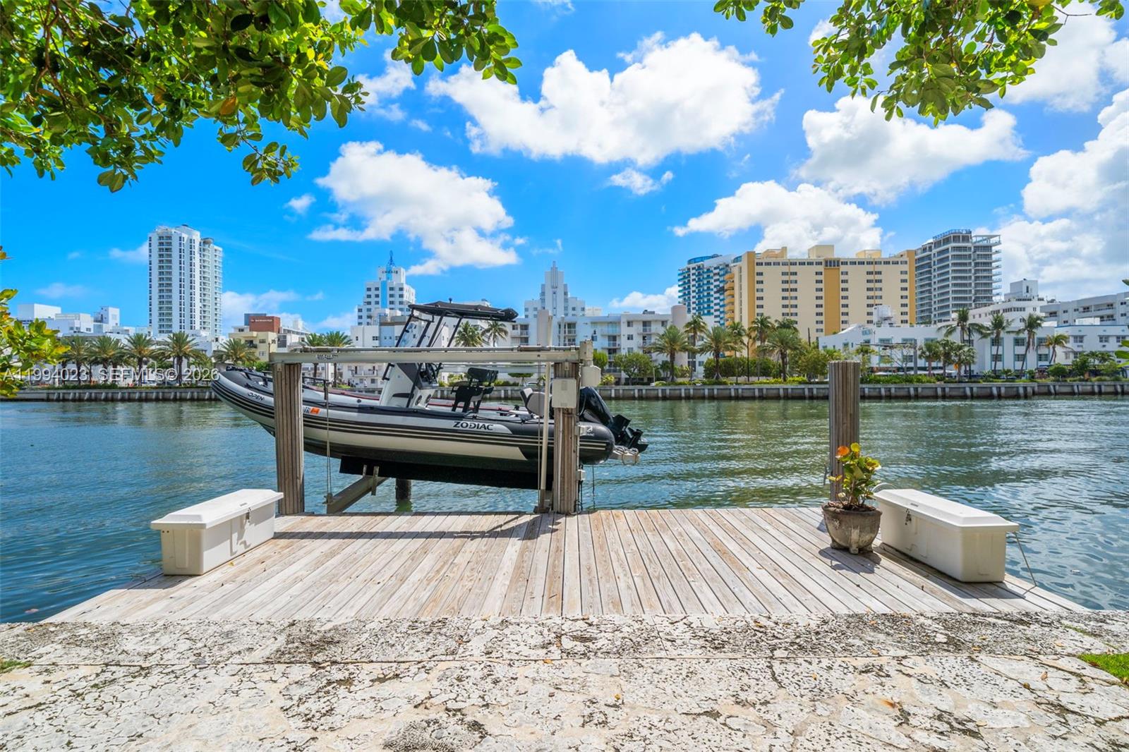 3681 Flamingo Dr Miami Beach, FL 33140