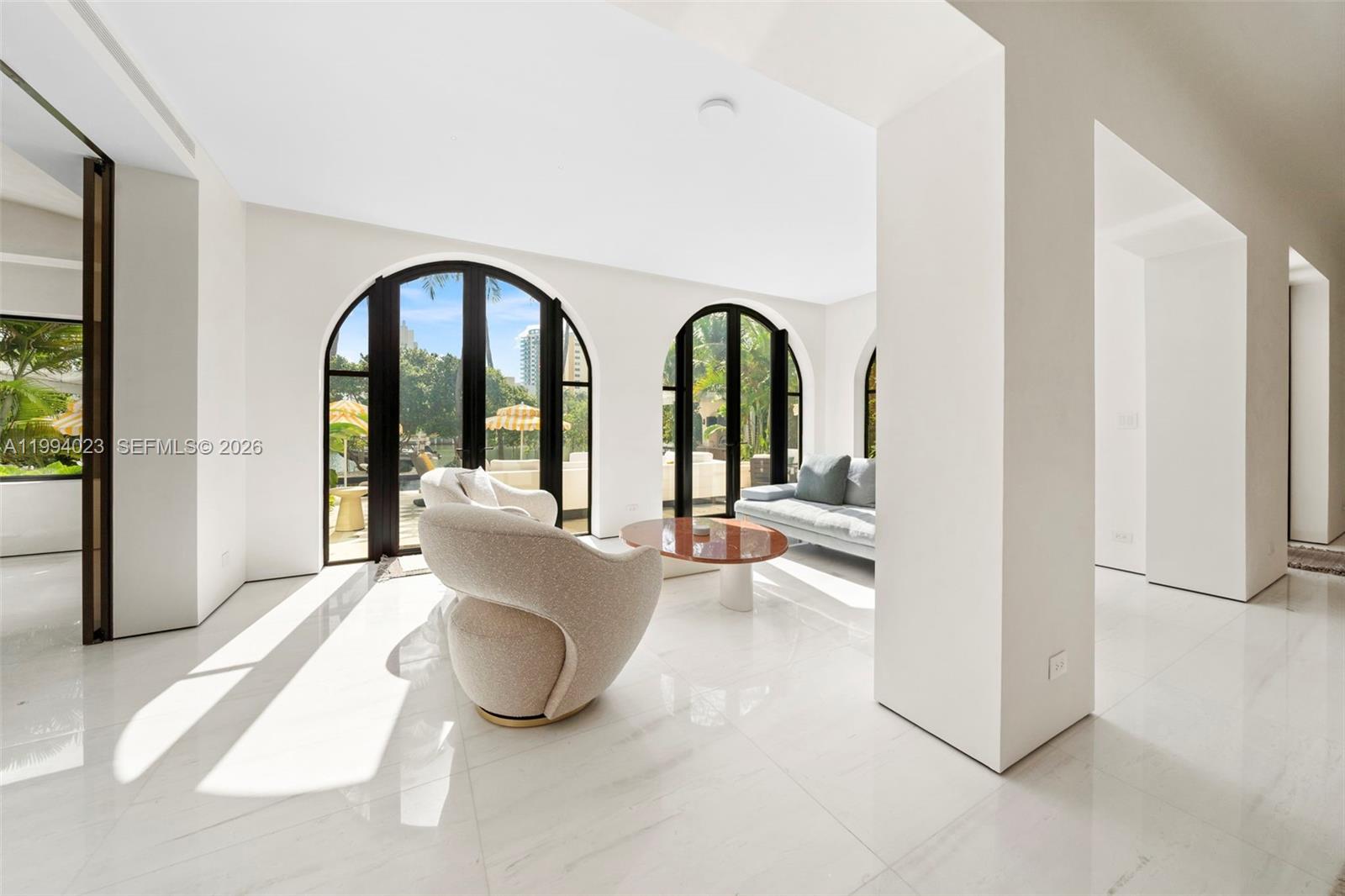 3681 Flamingo Dr Miami Beach, FL 33140