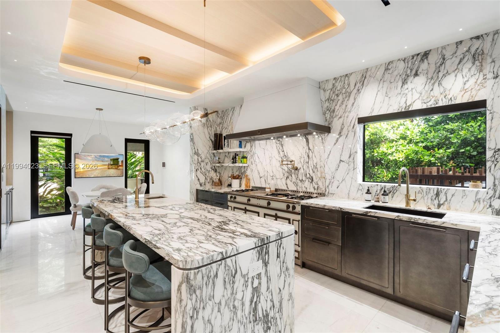 3681 Flamingo Dr Miami Beach, FL 33140