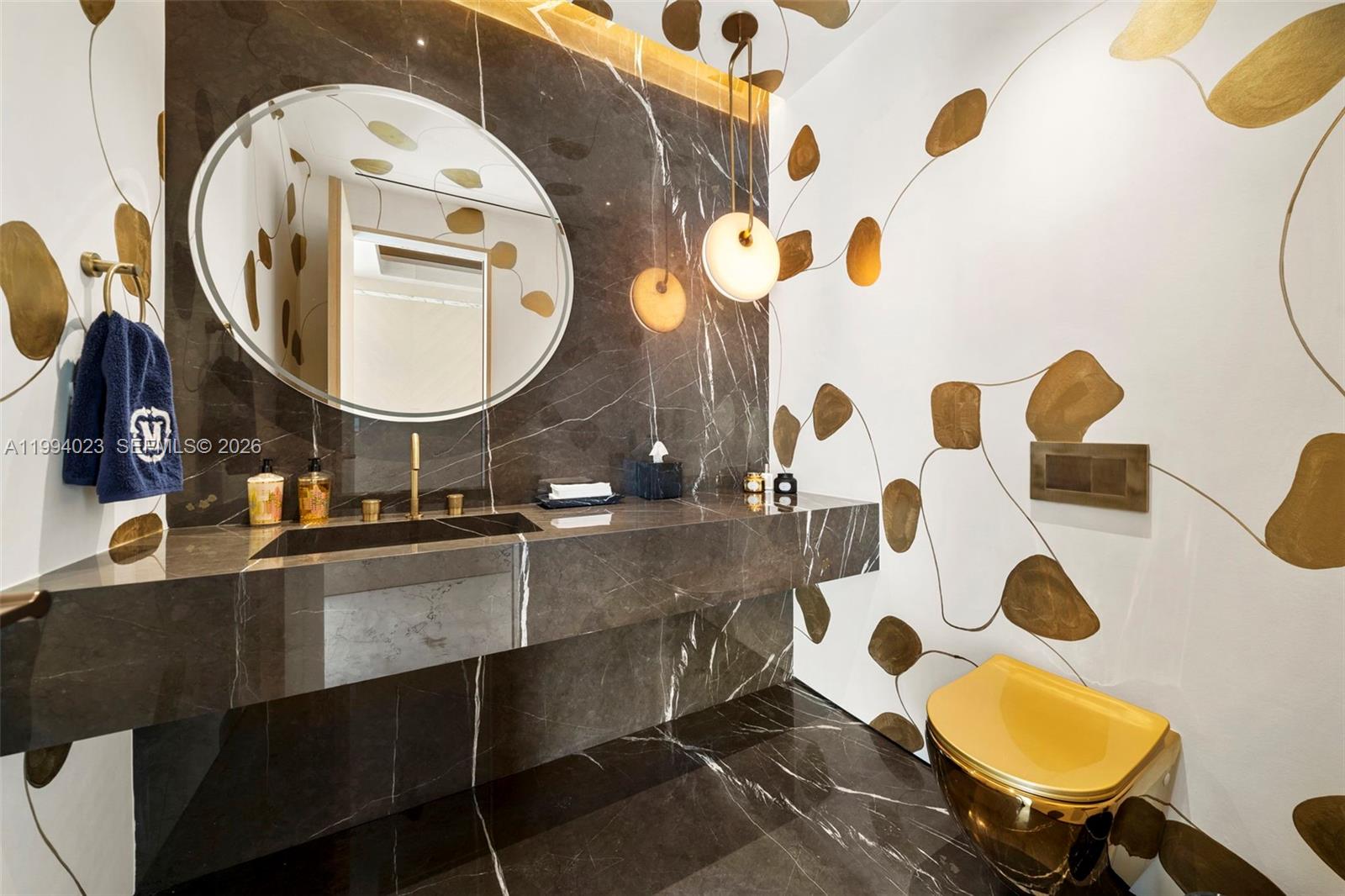 3681 Flamingo Dr Miami Beach, FL 33140