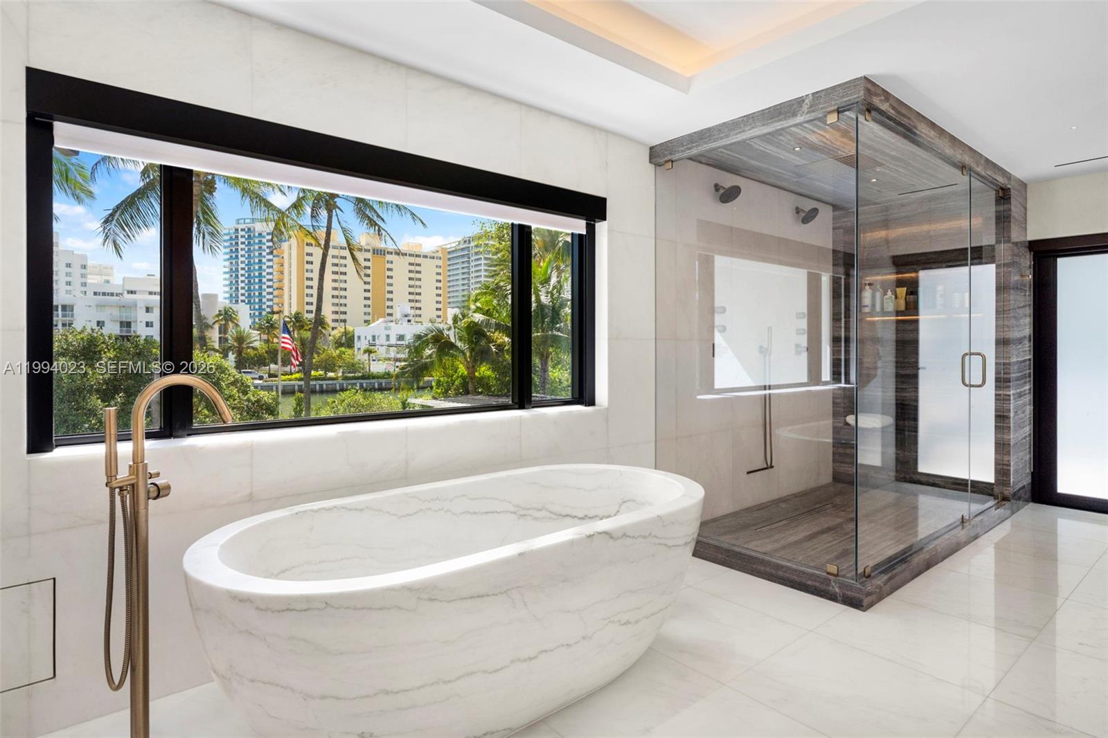 3681 Flamingo Dr Miami Beach, FL 33140