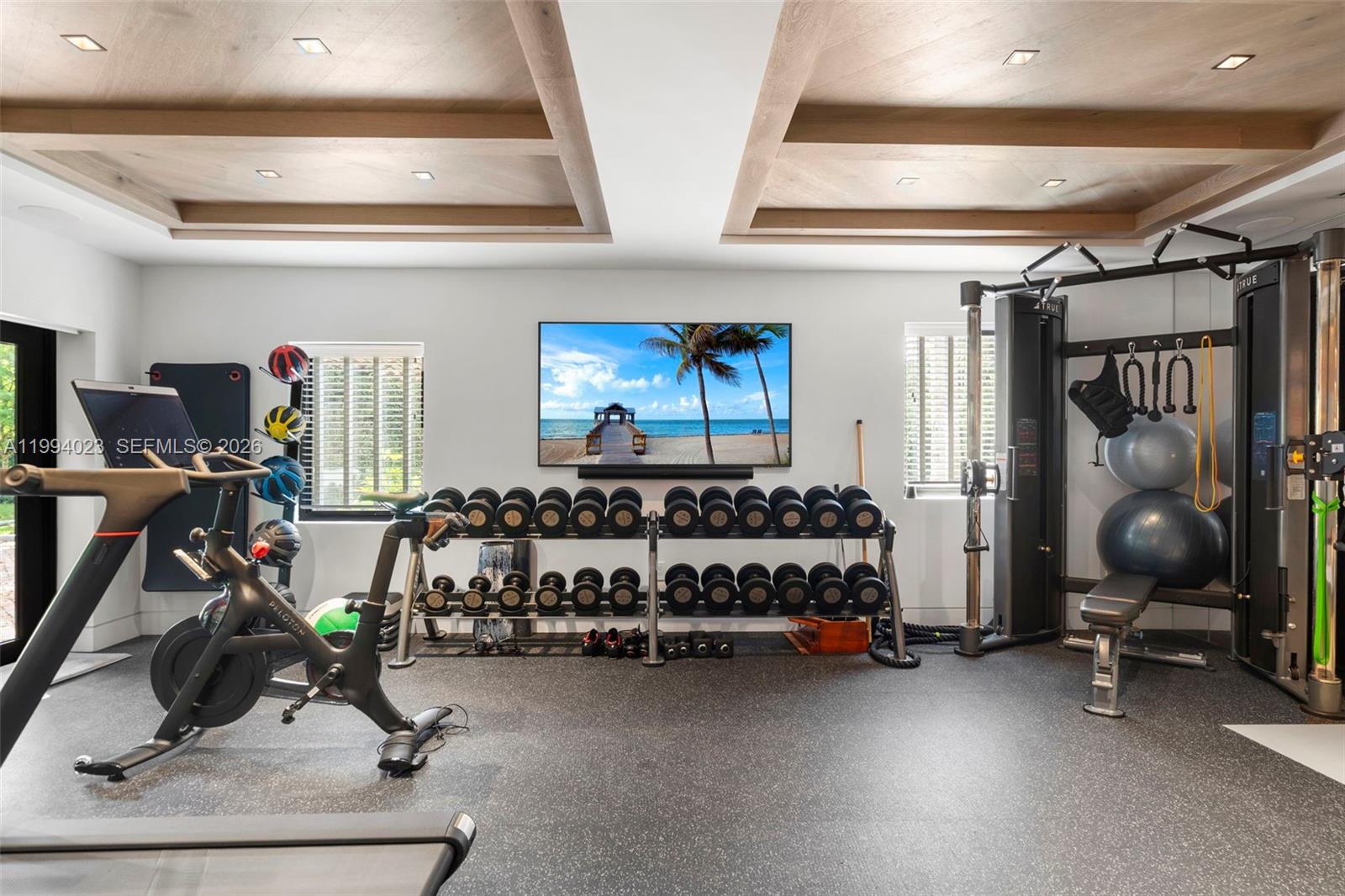 3681 Flamingo Dr Miami Beach, FL 33140