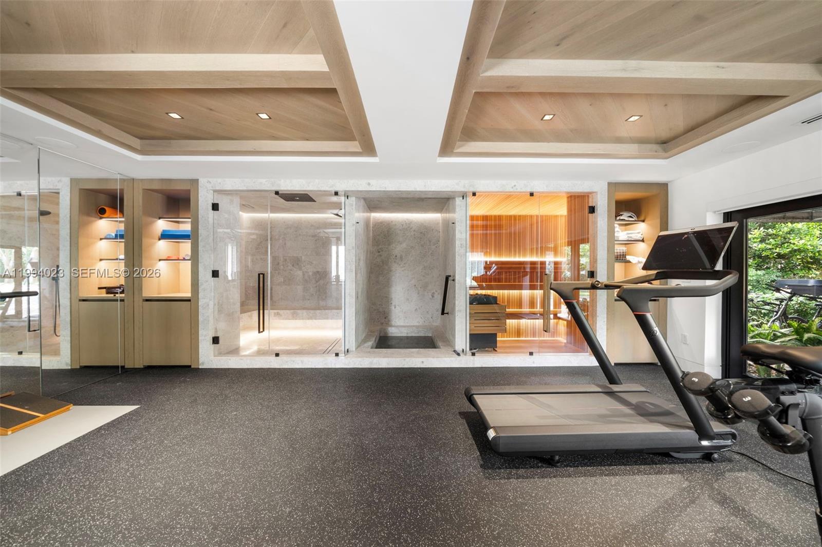 3681 Flamingo Dr Miami Beach, FL 33140