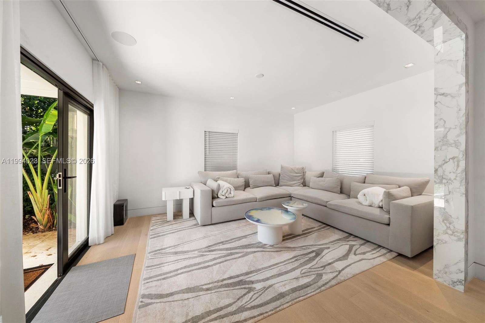 3681 Flamingo Dr Miami Beach, FL 33140