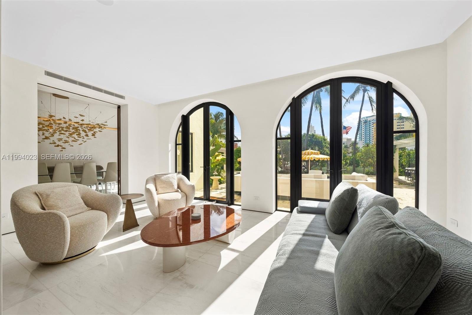 3681 Flamingo Dr Miami Beach, FL 33140