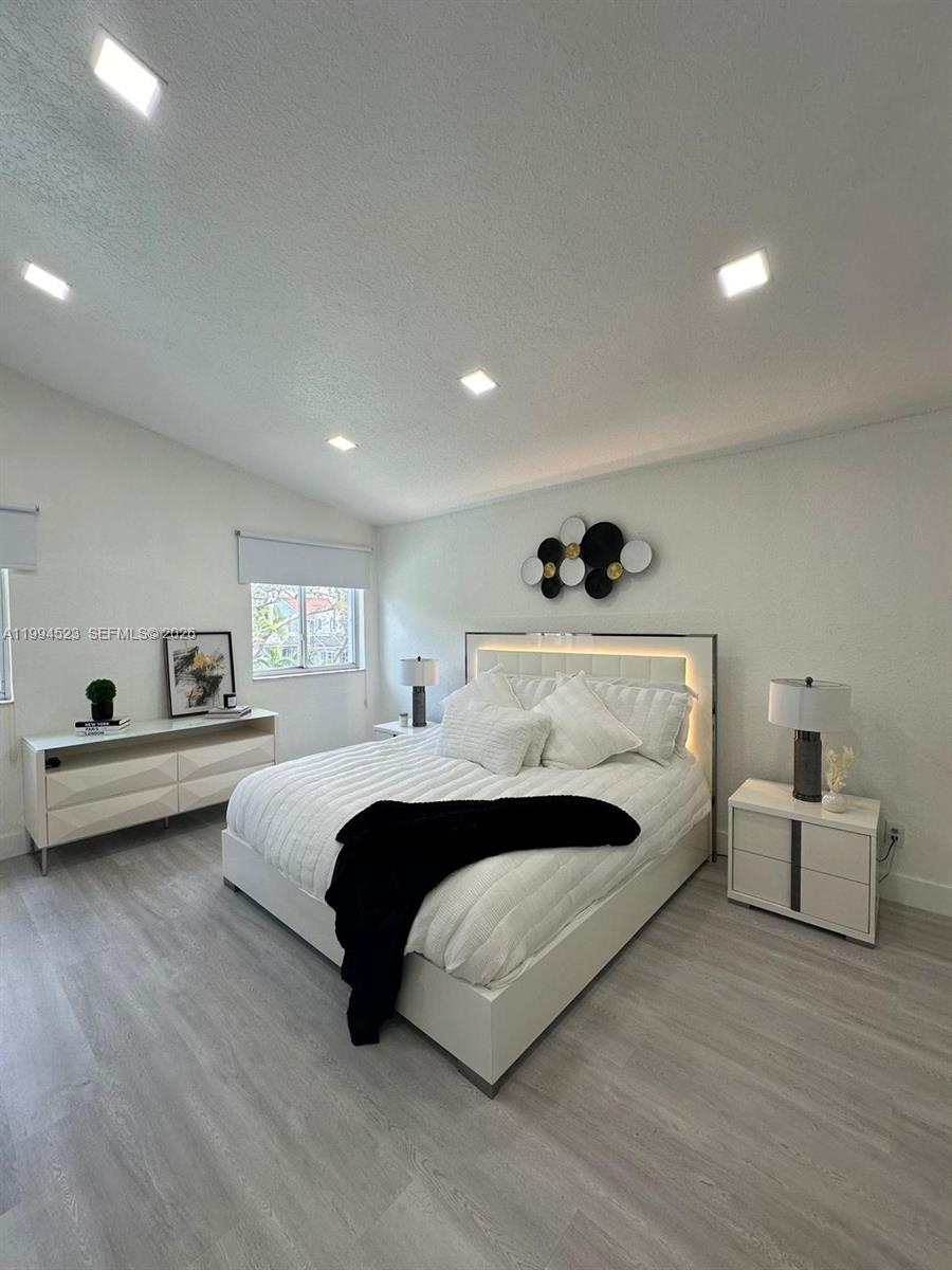 1607 SW 157th Ave Pembroke Pines, FL 33027