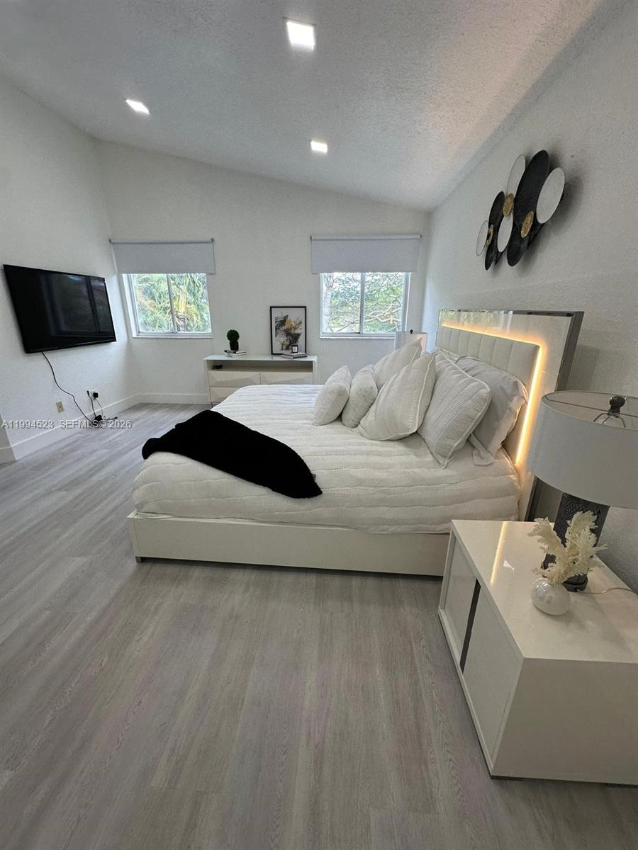 1607 SW 157th Ave Pembroke Pines, FL 33027