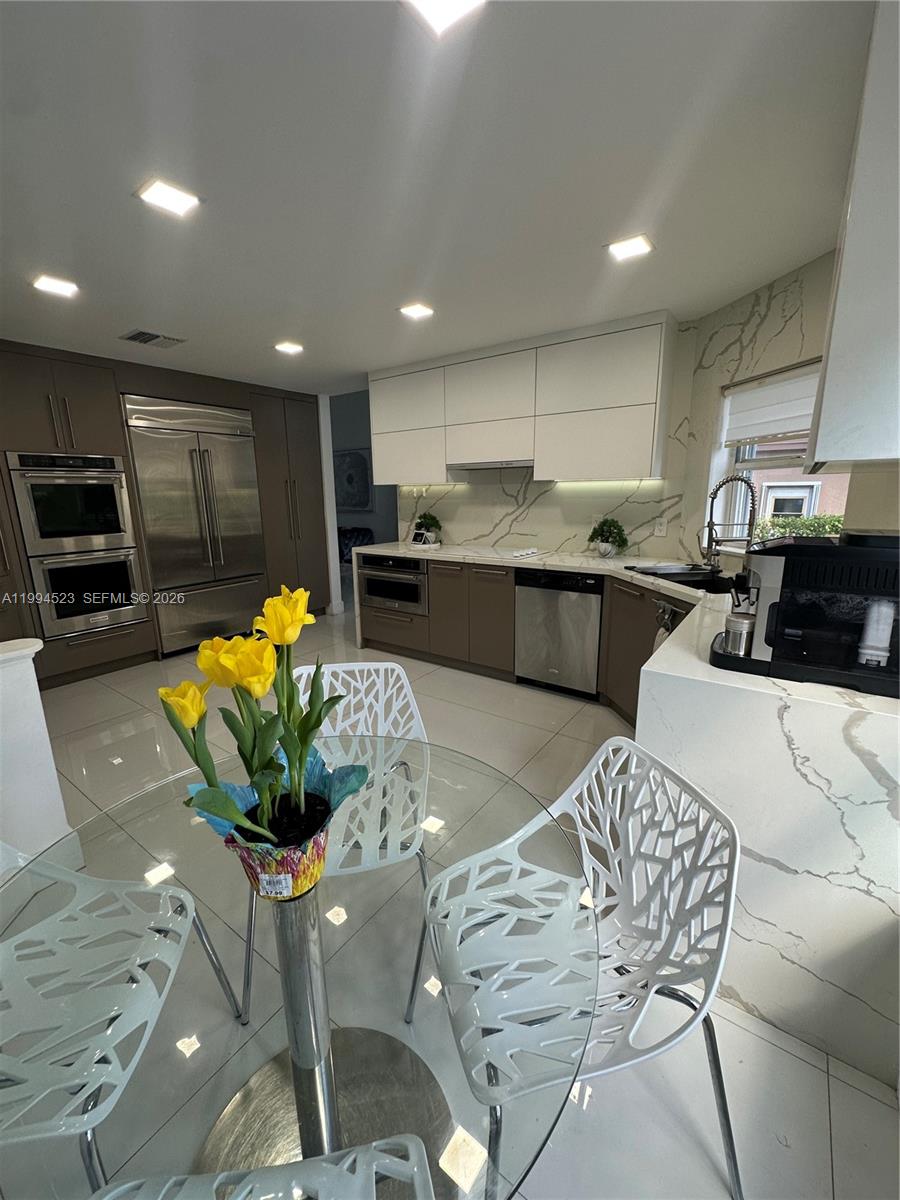 1607 SW 157th Ave Pembroke Pines, FL 33027