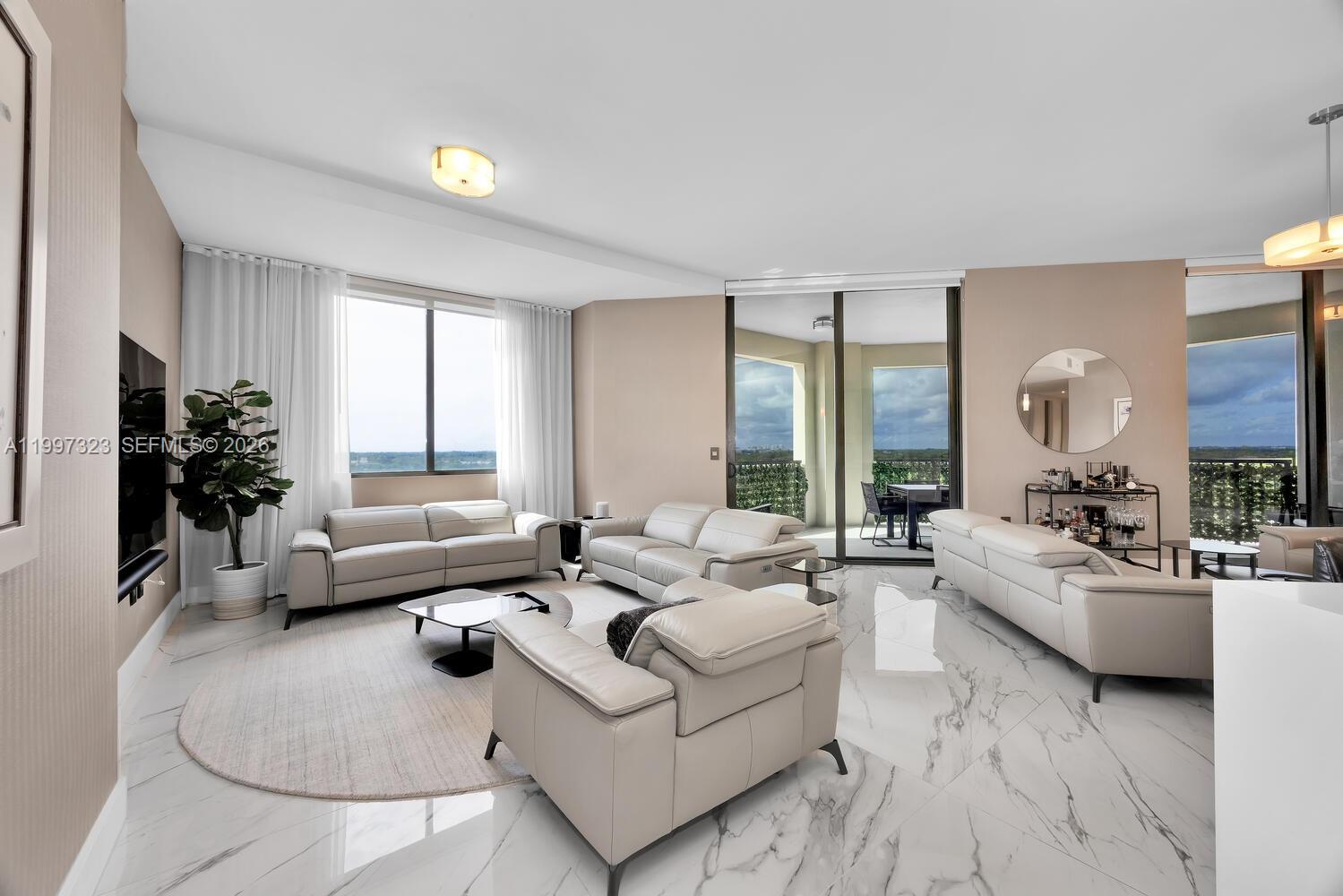 301 Altara Ave #LPH914 Coral Gables, FL 33146