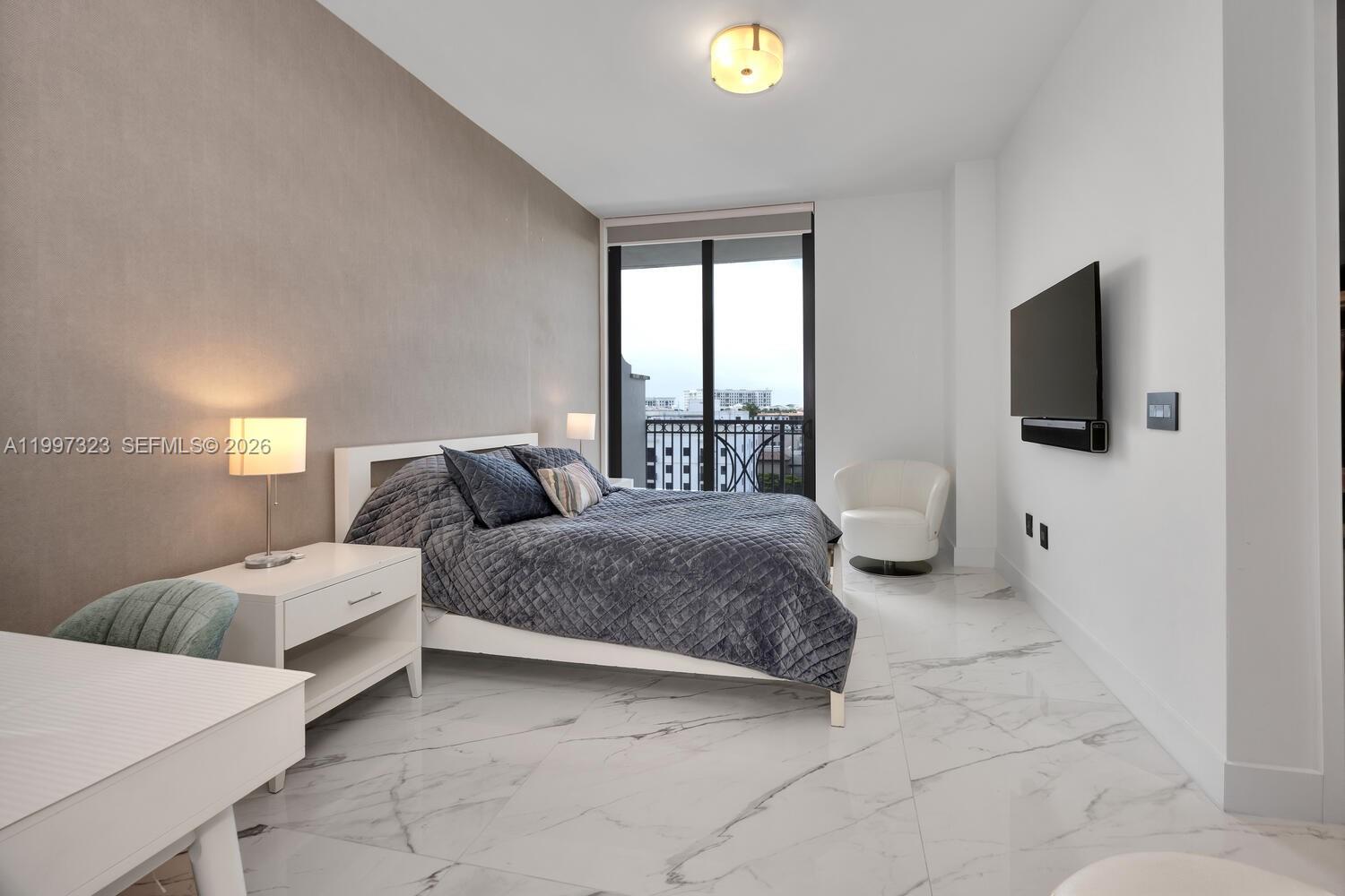 301 Altara Ave #LPH914 Coral Gables, FL 33146