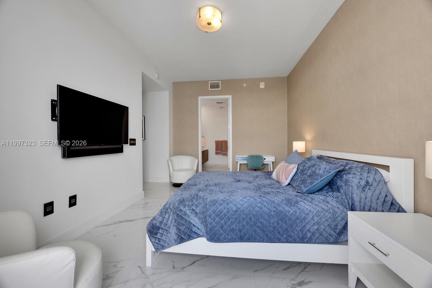 301 Altara Ave #LPH914 Coral Gables, FL 33146