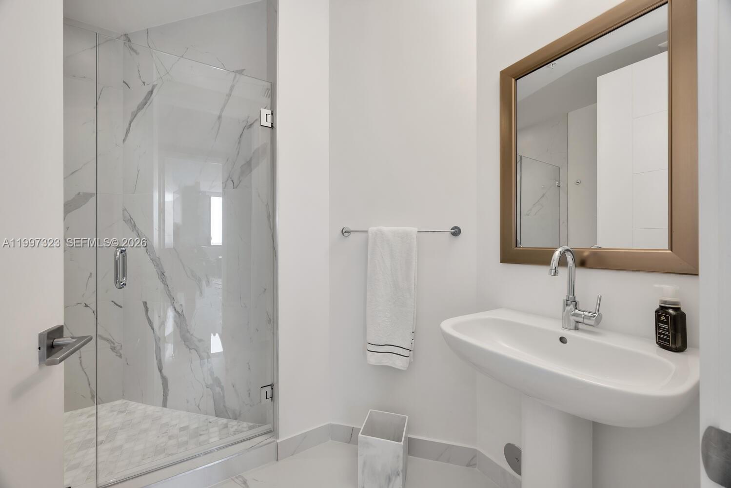 301 Altara Ave #LPH914 Coral Gables, FL 33146