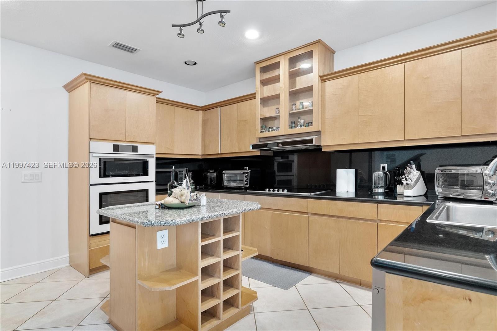 6720 SW 88th Ter Pinecrest, FL 33156