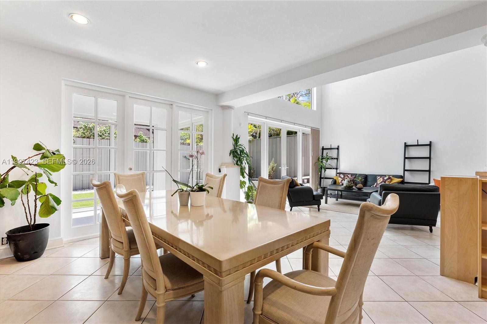 6720 SW 88th Ter Pinecrest, FL 33156