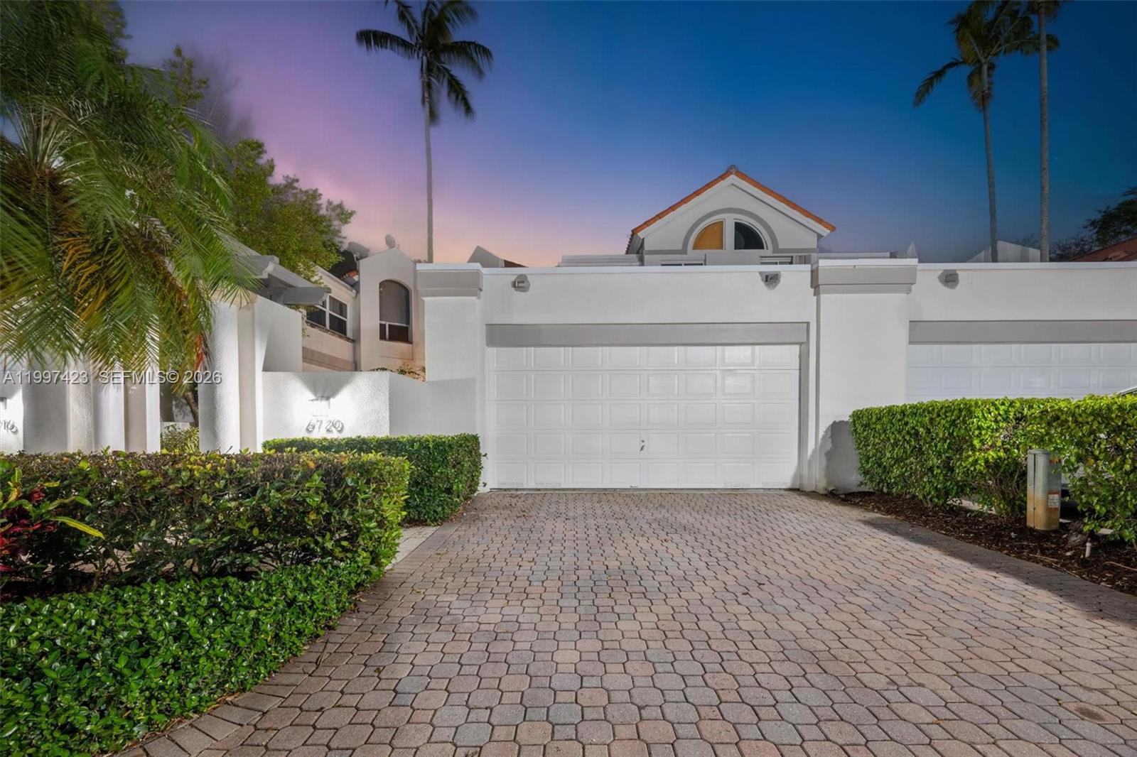 6720 SW 88th Ter Pinecrest, FL 33156