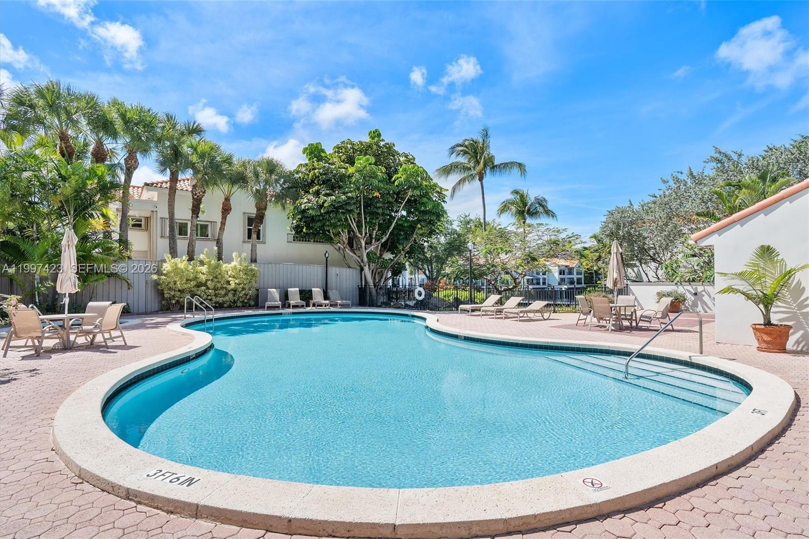 6720 SW 88th Ter Pinecrest, FL 33156