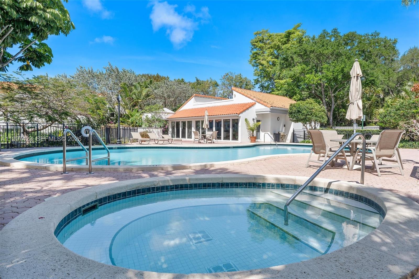 6720 SW 88th Ter Pinecrest, FL 33156