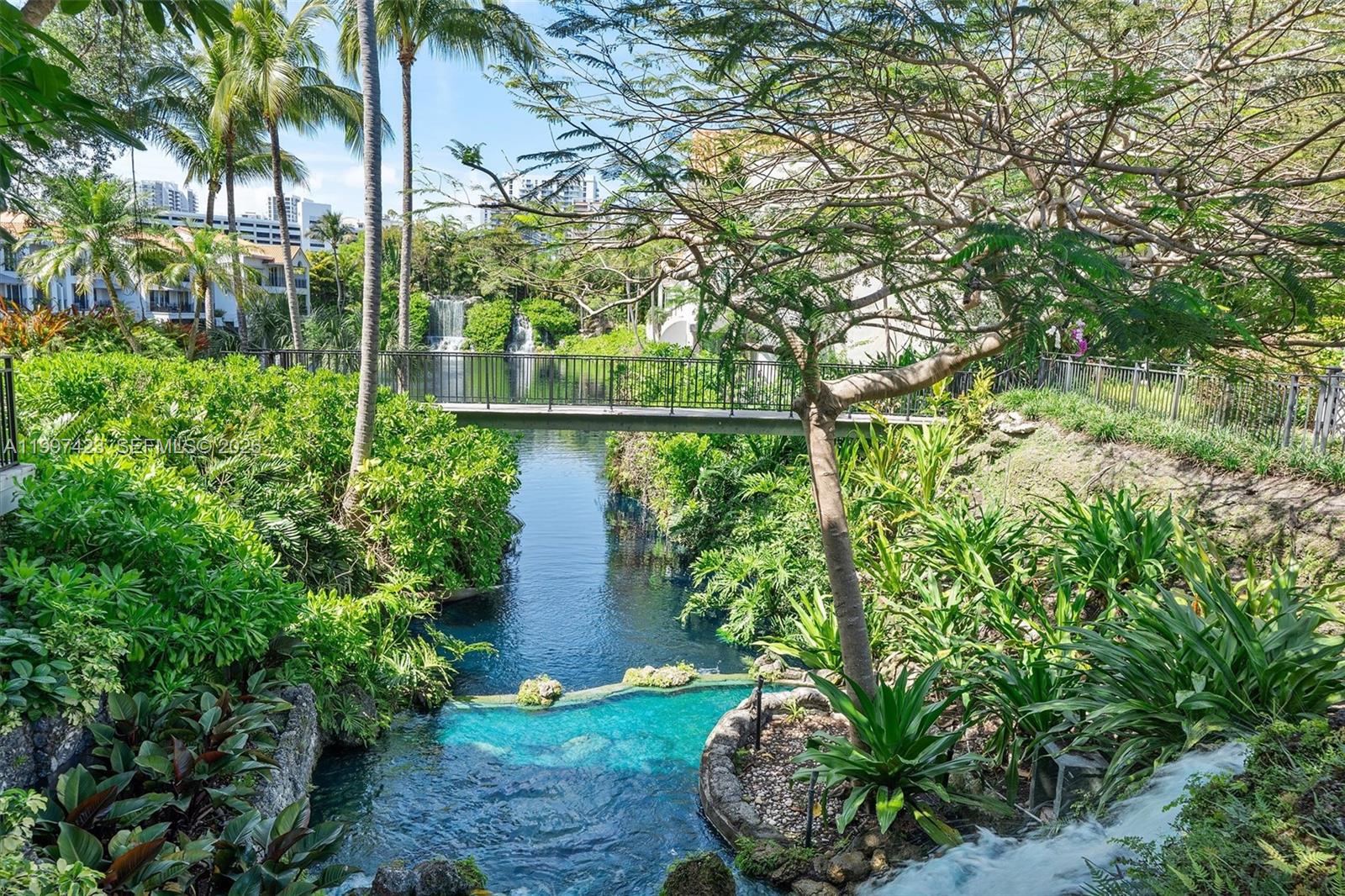 6720 SW 88th Ter Pinecrest, FL 33156