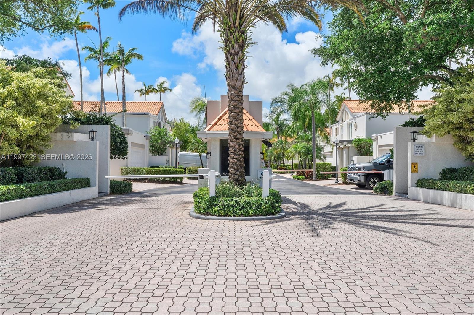 6720 SW 88th Ter Pinecrest, FL 33156