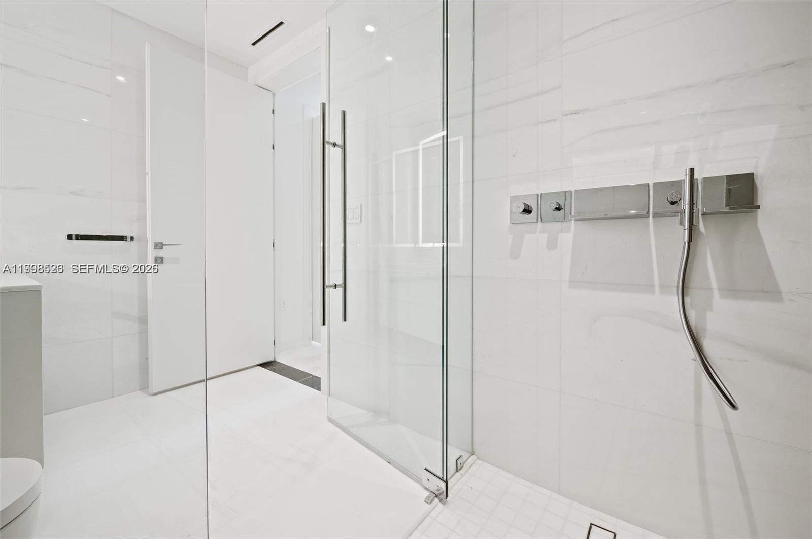 image Aston Martin Residences10