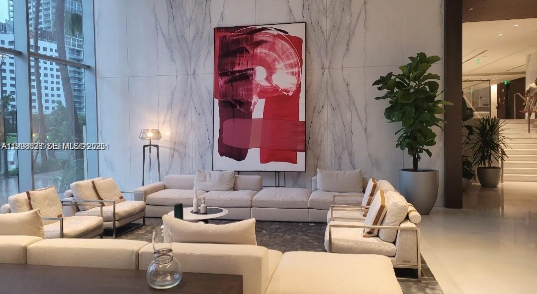 image Aston Martin Residences1