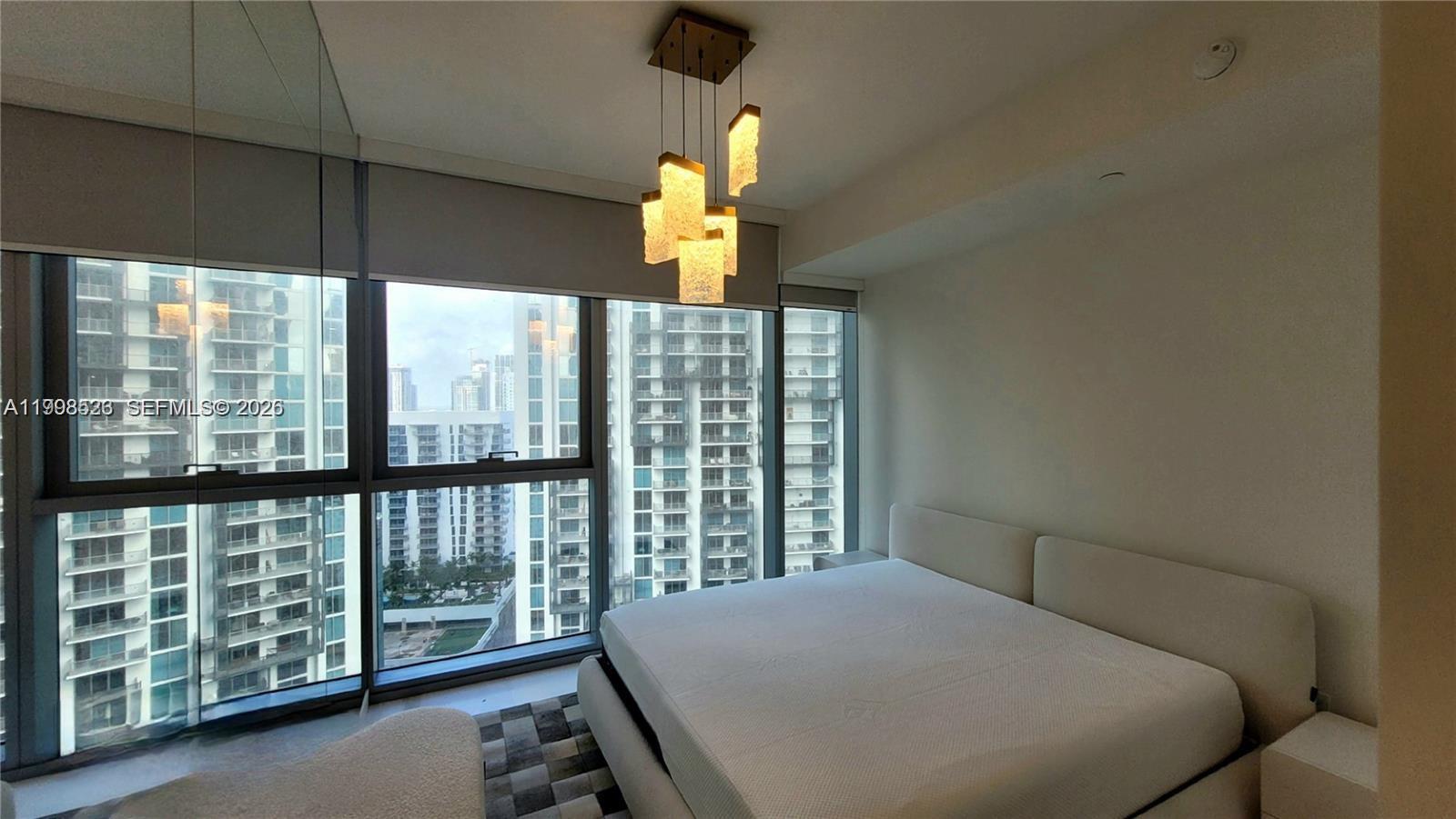 image Aston Martin Residences8