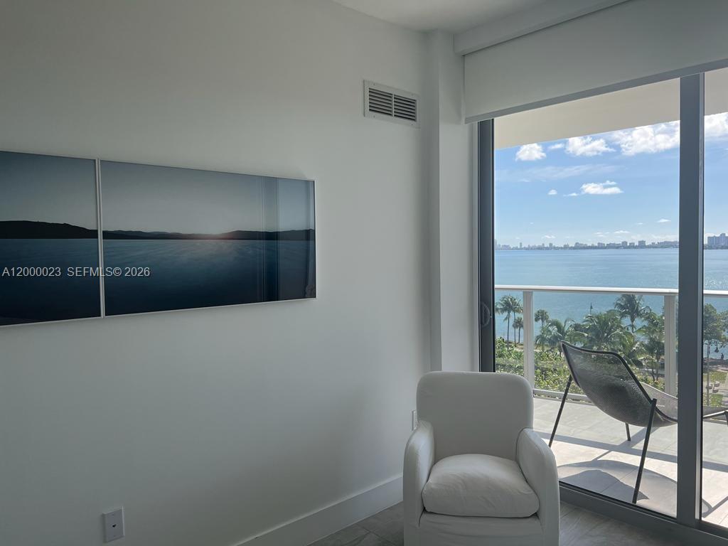 image Aria on the Bay10