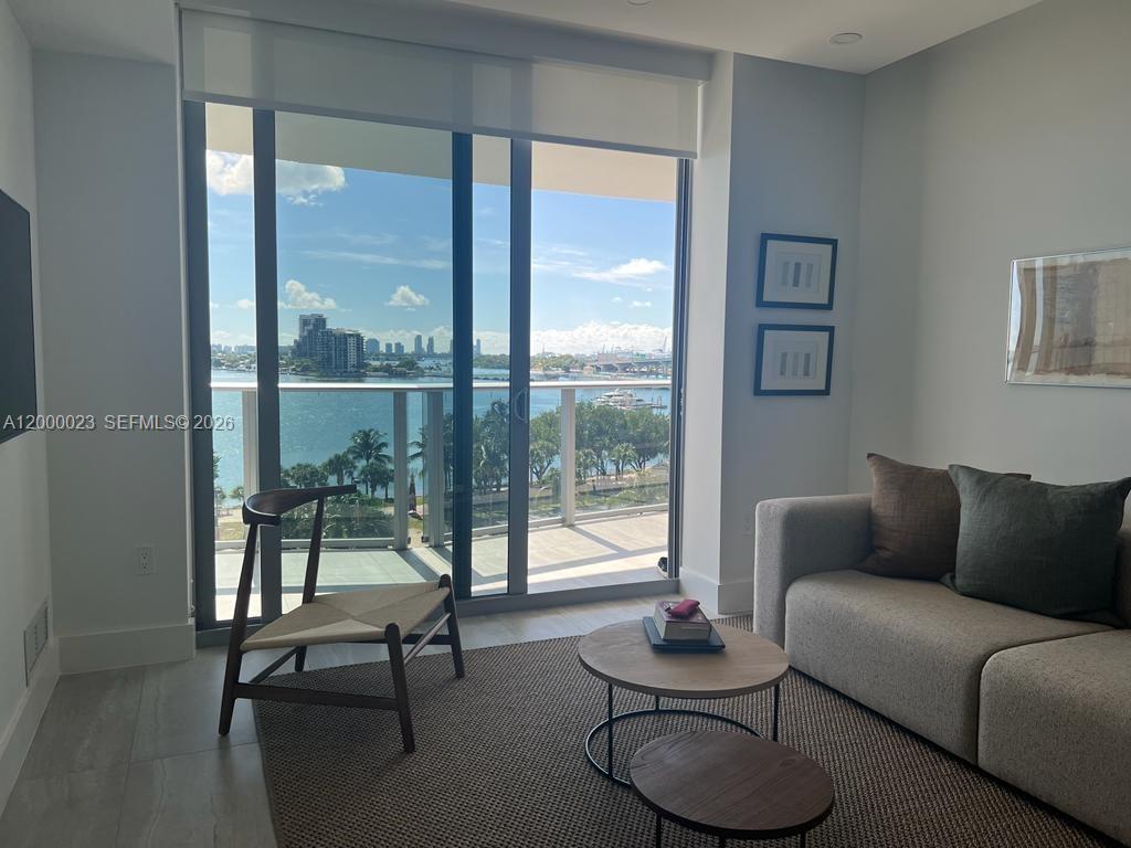 image Aria on the Bay14