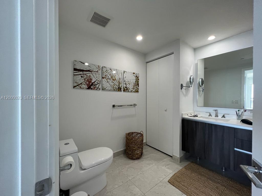 image Aria on the Bay23