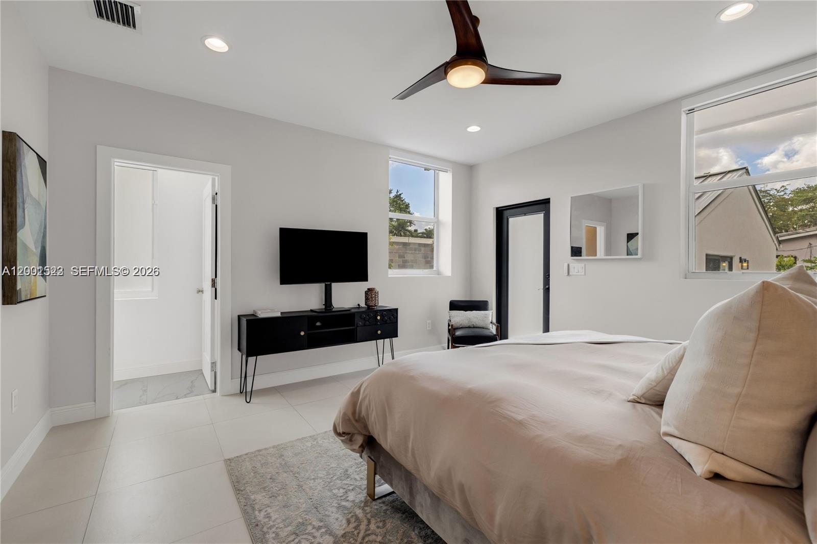 320 NE 88th St El Portal, FL 33138