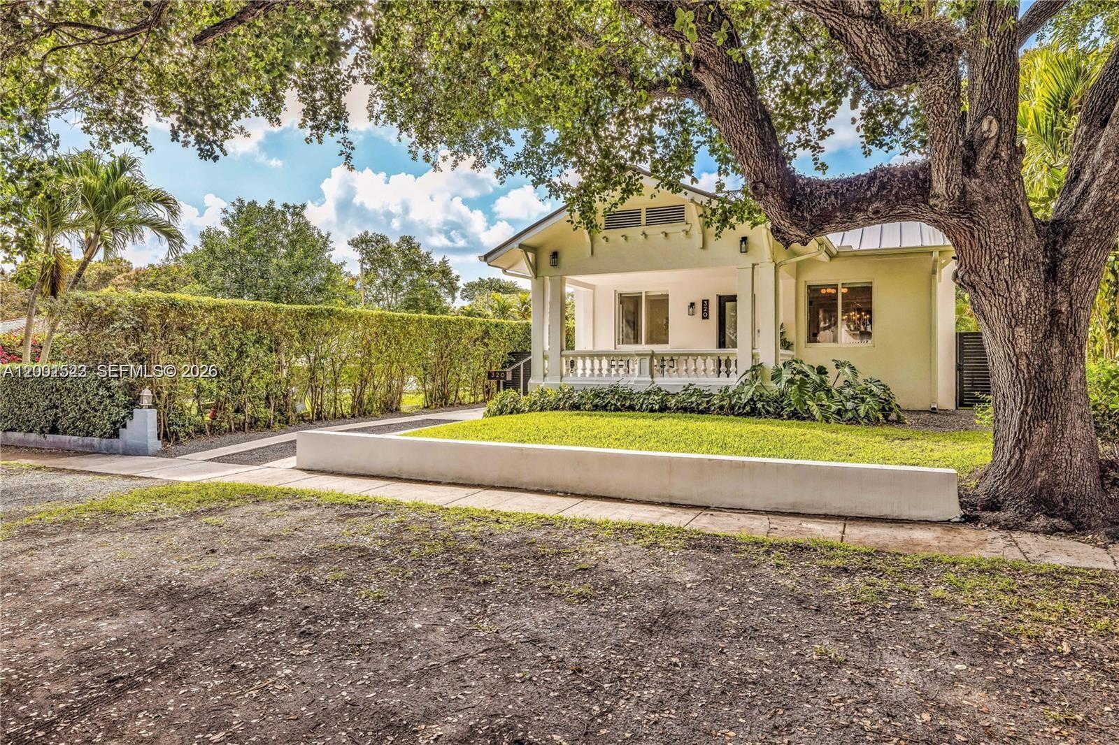 320 NE 88th St El Portal, FL 33138